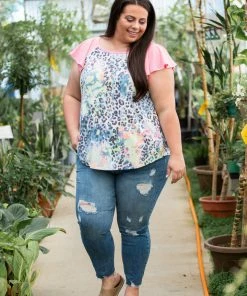 Boutique Simplified Summertime Flutter Sleeve Top