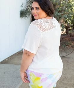 Boutique Simplified Spirited Front Tie Top In White