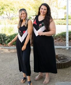 Boutique Simplified Shimmer & Shine Maxi Dress