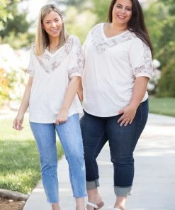 Boutique Simplified Paisley Latte Short Sleeve Top 12 Boutique Simplified Paisley Latte Short Sleeve Top