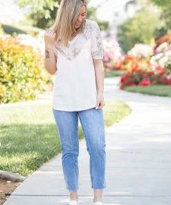 Boutique Simplified Paisley Latte Short Sleeve Top 15 Boutique Simplified Paisley Latte Short Sleeve Top