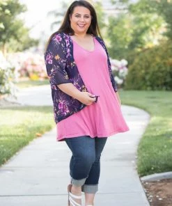 Boutique Simplified Midnight Floral Kimono