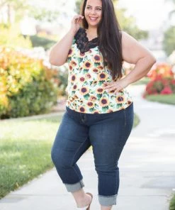 Boutique Simplified Be Happy Lace Trim Tank
