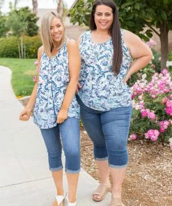 Boutique Simplified Ombre Floral Sleeveless Top 12 Boutique Simplified Ombre Floral Sleeveless Top