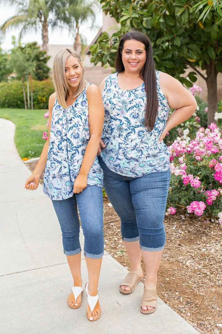 Boutique Simplified Ombre Floral Sleeveless Top 3 Boutique Simplified Ombre Floral Sleeveless Top