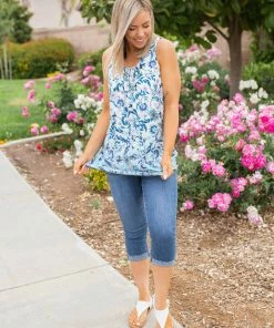 Boutique Simplified Ombre Floral Sleeveless Top 15 Boutique Simplified Ombre Floral Sleeveless Top