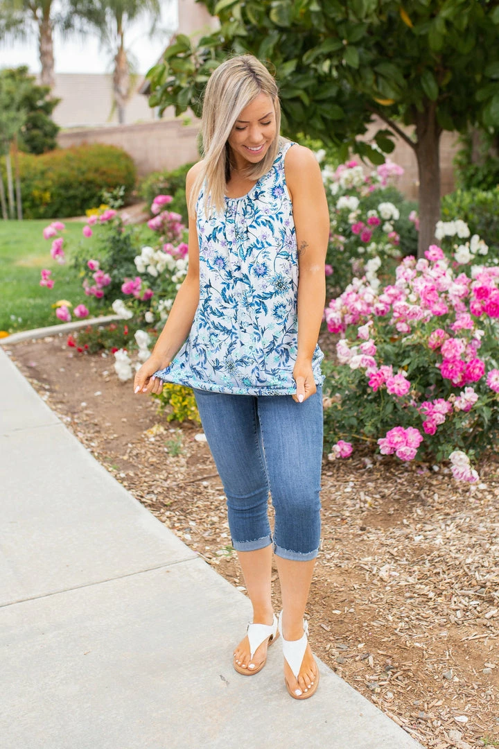 Boutique Simplified Ombre Floral Sleeveless Top 6 Boutique Simplified Ombre Floral Sleeveless Top