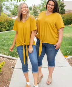 Boutique Simplified Spirited Front Tie Top In Mustard