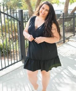 Boutique Simplified Summer Noir Ruffled Dress