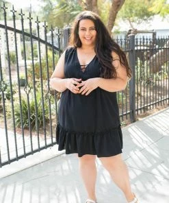 Boutique Simplified Summer Noir Ruffled Dress