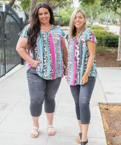 Boutique Simplified Just Because Short Sleeve Top 10 Boutique Simplified Just Because Short Sleeve Top