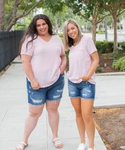 Boutique Simplified Good & Plenty Boyfriend Top 11 Boutique Simplified Good & Plenty Boyfriend Top