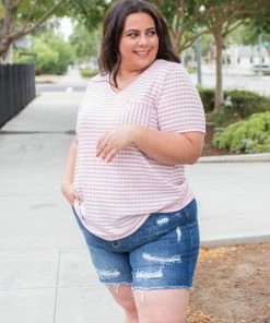 Boutique Simplified Good & Plenty Boyfriend Top 16 Boutique Simplified Good & Plenty Boyfriend Top