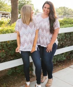 Boutique Simplified Zig To The Zag Short Sleeve Top