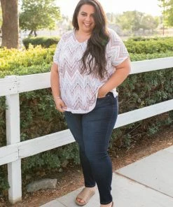 Boutique Simplified Zig To The Zag Short Sleeve Top