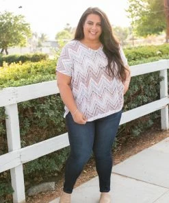 Boutique Simplified Zig To The Zag Short Sleeve Top