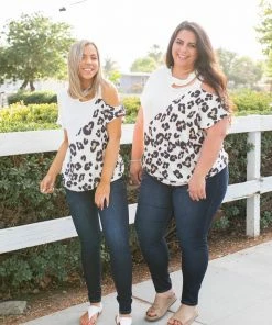 Boutique Simplified 3X Too Wild To Tame Short Sleeve Top