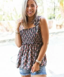 Boutique Simplified 2X Delightfully Dainty Sleeveless Top