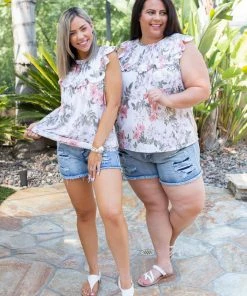 Boutique Simplified Heart Of Dixie Sleeveless Top