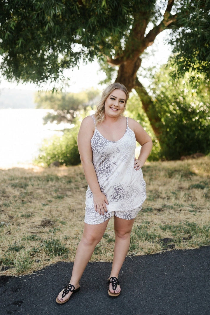 No Ship Drop Ship A Hint Of Tinsel Sleep Tank 1X 4 No Ship Drop Ship A Hint Of Tinsel Sleep Tank 1X