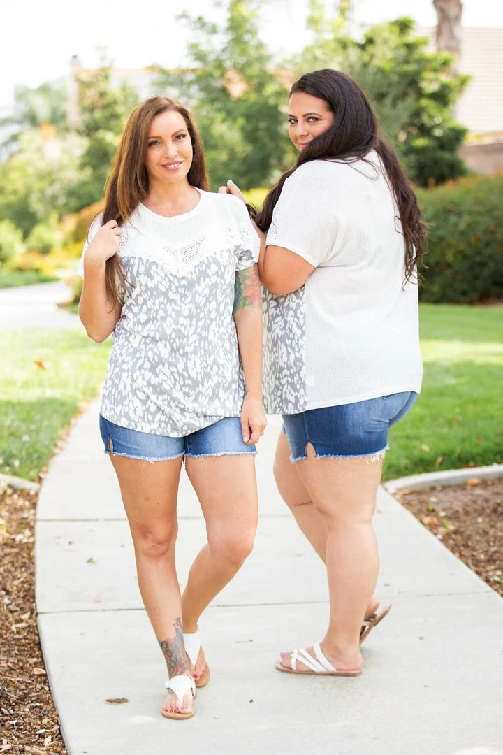 Boutique Simplified Chantilly Lace Dolman 2 Boutique Simplified Chantilly Lace Dolman