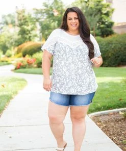 Boutique Simplified Chantilly Lace Dolman 17 Boutique Simplified Chantilly Lace Dolman