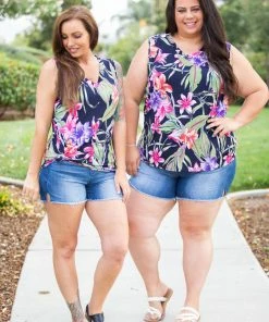 Boutique Simplified Pura Vida Sleeveless Top