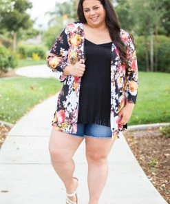 Boutique Simplified Swooning Open Face Kimono