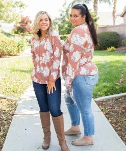 Boutique Simplified Rustic Floral Long Sleeve Top
