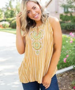 Boutique Simplified Make A Statement Sleeveless Top