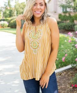 Boutique Simplified Make A Statement Sleeveless Top