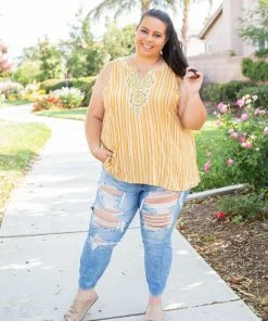 Boutique Simplified Make A Statement Sleeveless Top