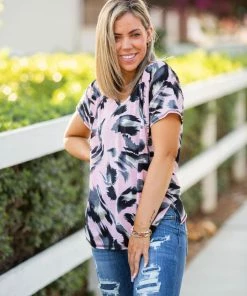 Boutique Simplified Fond Of You Short Sleeve Top