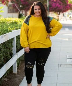 Boutique Simplified The Little Things Long Sleeve Top