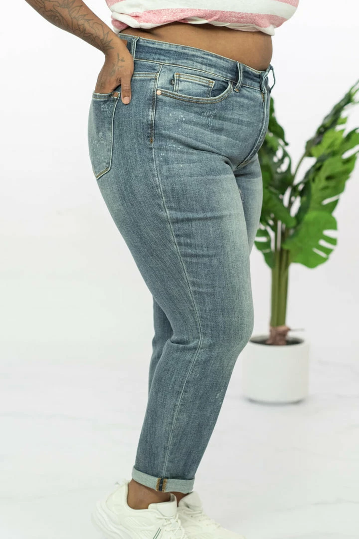 Trendsi Judy Blue Eva Bleach Splash Boyfriend Jeans 2 Trendsi Judy Blue Eva Bleach Splash Boyfriend Jeans