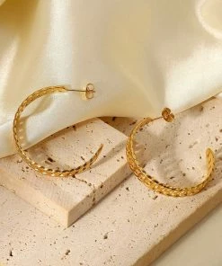 Trendsi Crushing On You Chain C-Hoop Earrings Apparel