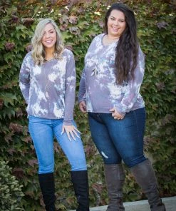 Boutique Simplified It's Electrifying Pullover