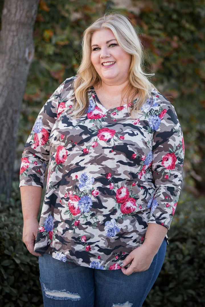 Boutique Simplified Red Dawn V-Neck Gabby 4 Boutique Simplified Red Dawn V-Neck Gabby