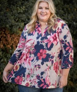 Boutique Simplified Blossoming Soul 3/4 Sleeve Top