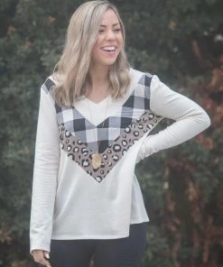 Boutique Simplified Sophistically Edgy Sweater 9 Boutique Simplified Sophistically Edgy Sweater