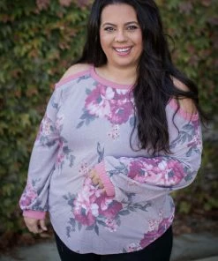 Boutique Simplified Totally Smitten Cold Shoulder