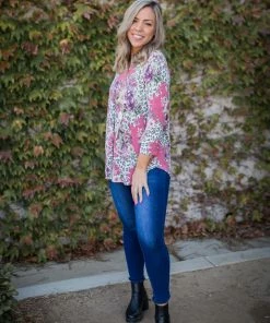 Boutique Simplified Sweetest Escape V-Neck Gabby 10 Boutique Simplified Sweetest Escape V-Neck Gabby