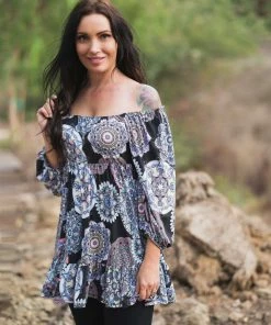 Boutique Simplified Medallion Mirage Tiered Tunic