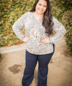 Boutique Simplified Mosaic Beauty Long Sleeve Top