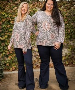 Boutique Simplified Mosaic Beauty Long Sleeve Top