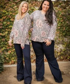 Boutique Simplified Mosaic Beauty Long Sleeve Top