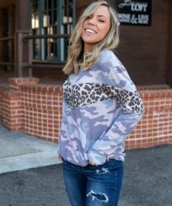 Boutique Simplified Divided By Nature Pullover