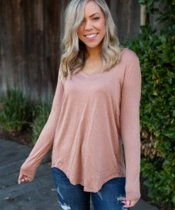 Boutique Simplified Everyday Long Sleeve Tee In Taupe 1X