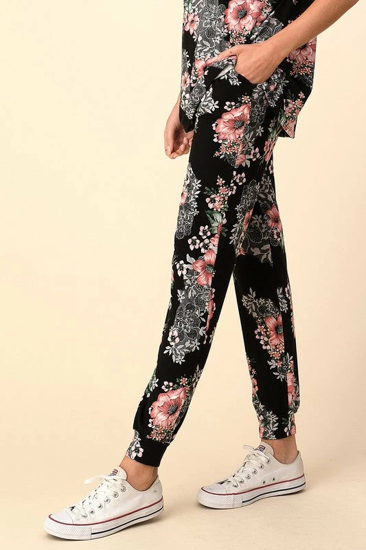 Boutique Simplified Floral Infusion Lounge Set 6 Boutique Simplified Floral Infusion Lounge Set