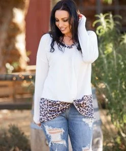Boutique Simplified Snowy Leopard Front Twist Top 13 Boutique Simplified Snowy Leopard Front Twist Top